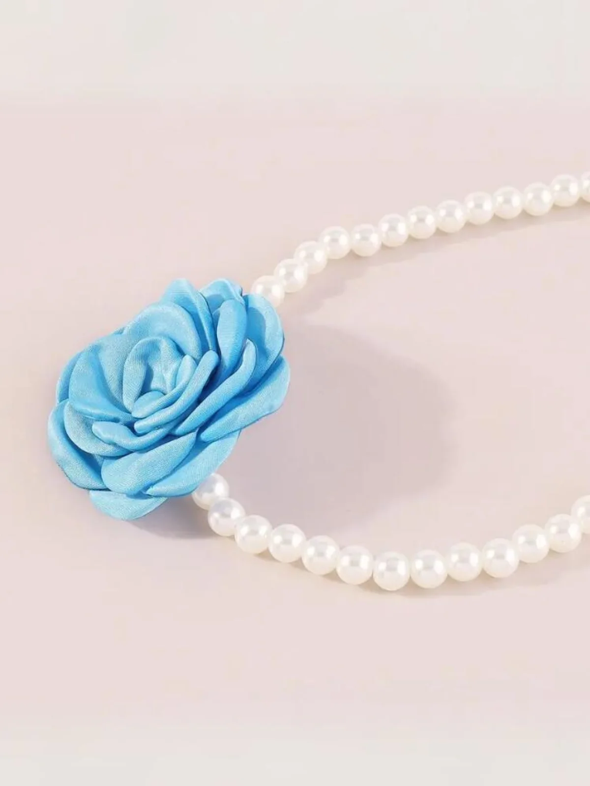 All Dressed Up Rose Pearl Choker Necklace - Image 5