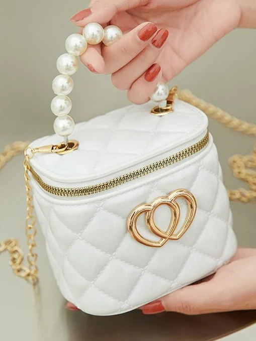 Heart Patent Bucket Handbag - Image 2